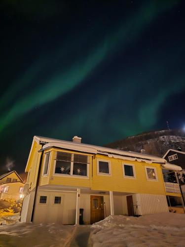 Arctic House - near Cable Car & Arctic Cathedral – khách sạn tại Tromsdalen