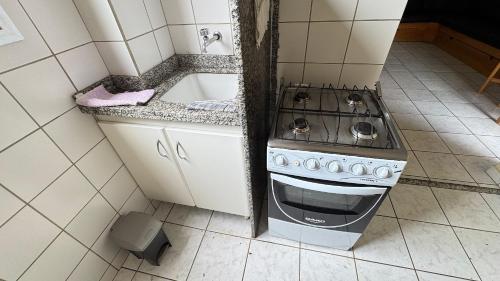 Kitchen, Condominio Ecologic Park in Bandeirantes