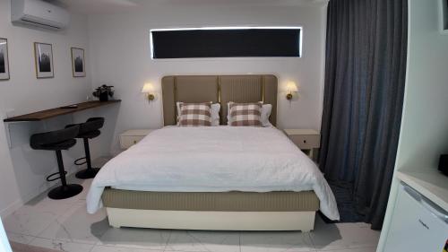 Taupo Premium Retreat - Private Spa & Ensuite – khách sạn tại Wharewaka