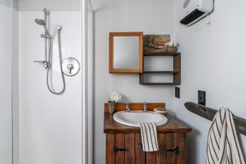 Stone Street Cottage by Sothebys Luxury Rental Homes - image 4