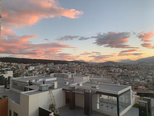 Apartamento Cerca de Embajada Americana y Solca en Centro Norte in Keneddy