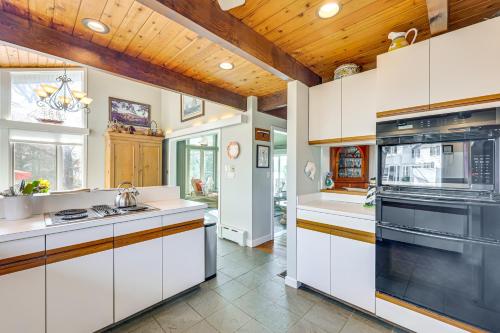 Waterfront, Private Beach, & Dock in Irvington in Irvington (VA)