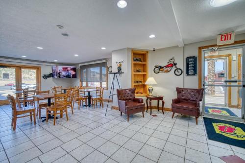 Lobby, Super 8 By Wyndham Sturgis in Sturgis (SD)