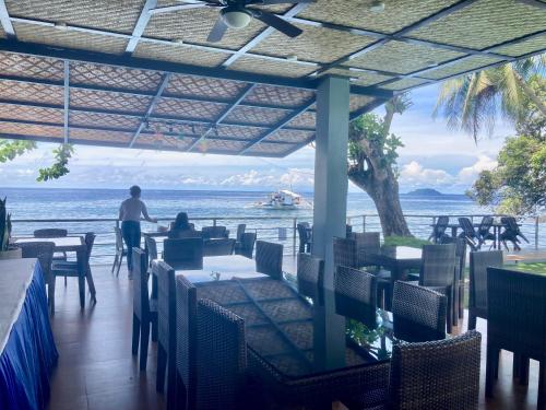 Restaurant, Baki Divers in Dumaguete