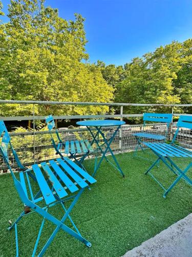 Duplex with Jacuzzi and parking Close to Disney in Lognes