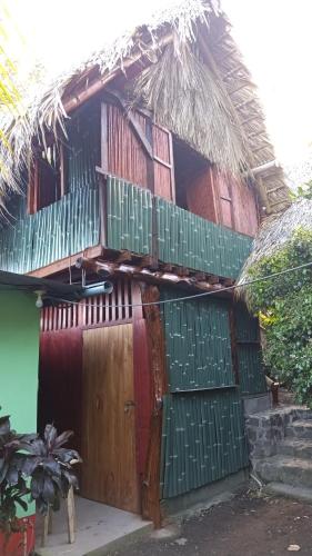 . Hostal Inculta