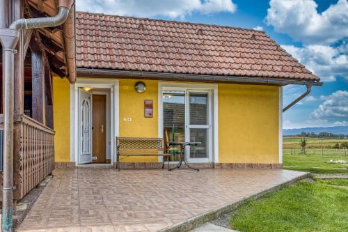. River View Suite Mlinar Private Beach - Happy Rentals