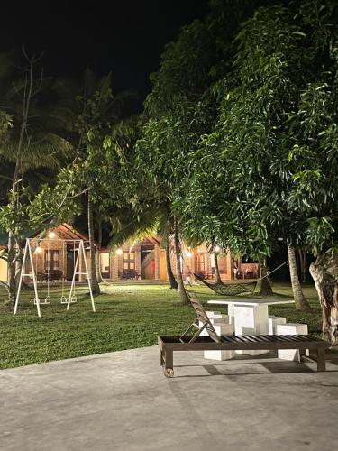 Apkārtne, Araliya Lake Camp Resort in Sewanagala