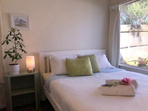 Cosy Room in Prime Location - image 5