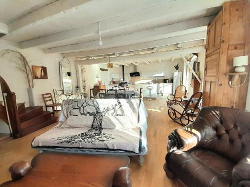 Maison au pied de la Montagne Noire 6 to 13 people gîte à louer Ferrals-les-Montagnes