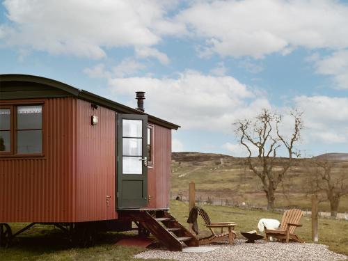 Зовнішній вигляд готелю, Lapwing Shepherds Hut - Uk7631 in Боллінглуй