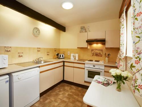 Kitchen, Giltspur in Stape