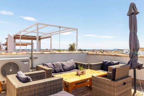 Bungalow Pink Al andalus - image 4