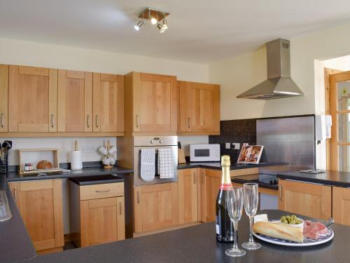 厨房, Willow Cottage - Uk30684 in 桑德海德