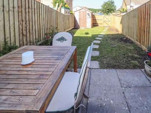 Exterior view, 28 Anchorage Way in Whippingham and Osborne