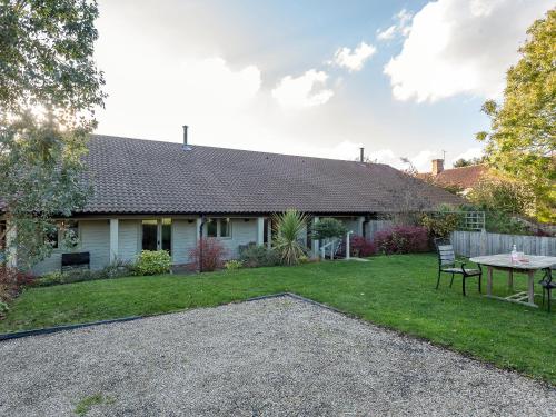 Dārzs, The Hen House - Ukc3677 in Tatterford