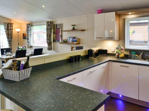 廚房, Bluebell Lodge - Ukc5526 in 爾肖特