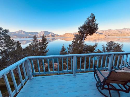 Gautche Point Guesthouse | Lakefront Retreat
