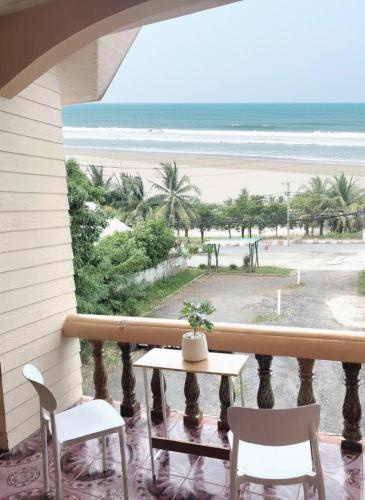 โคโด เกสต์ เฮาส์ (KODO GUEST HOUSE) in หน้าทอน