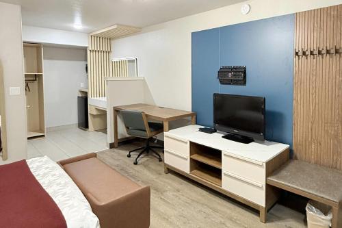 Santa Fe Inn - Winnemucca - image 41