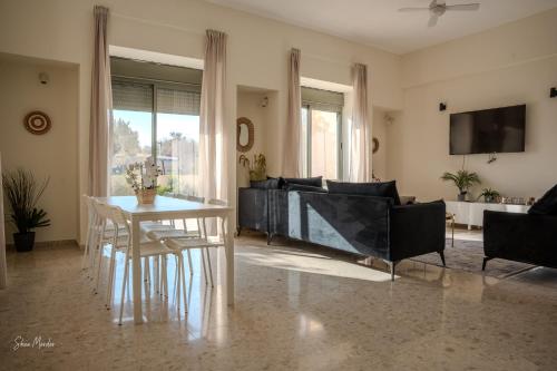 A villa in the desert in 哈魯紮