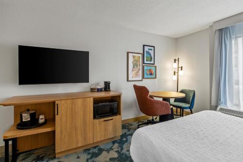 Hampton Inn Carrollton - image 20