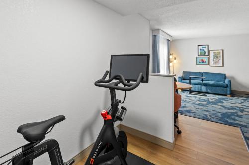 Hampton Inn Carrollton - image 16