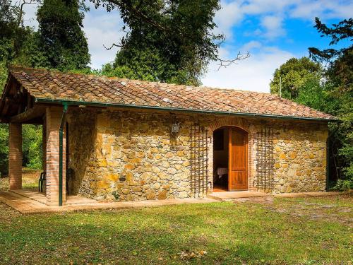  Gorgeous Holiday Home in Montecatini Val di Cecina with Pool in Canneto