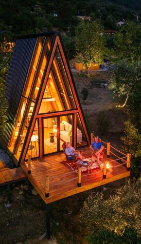 Funky Cabins Villas and Chalets - Gaia Park in イーベ エ ポシュメ