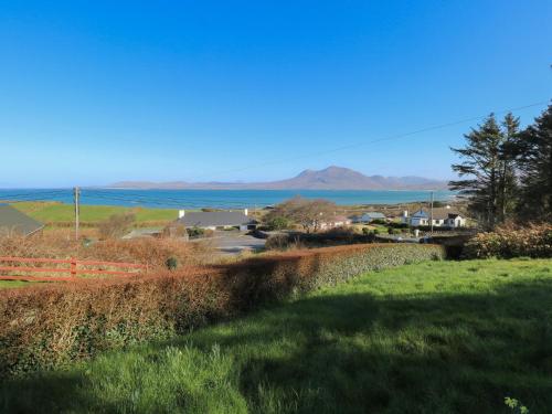 A szálláshely kívülről, Sea View House in Connemara