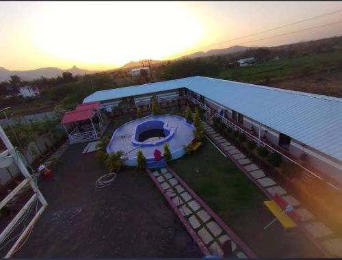 Nature pride resort in Khambale