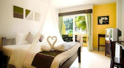 酒神之家酒店 (Bacchus Home Resort) in 攀武里