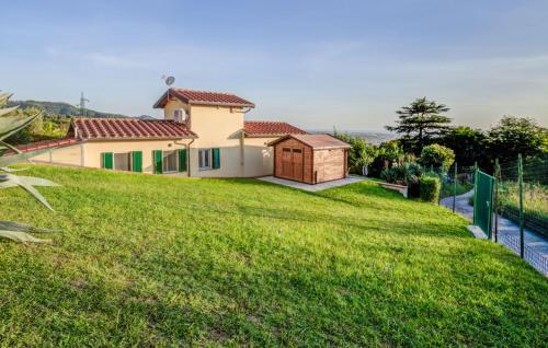 Belle Maison De 2 Chambres À Camaiore