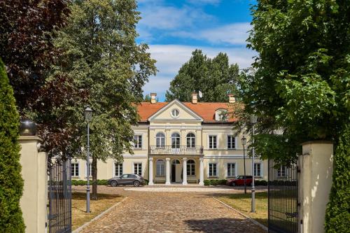 . Hotel Sobienie Królewskie