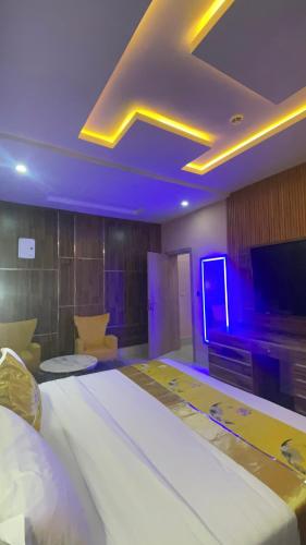 Dephantom Continental Hotel - image 5