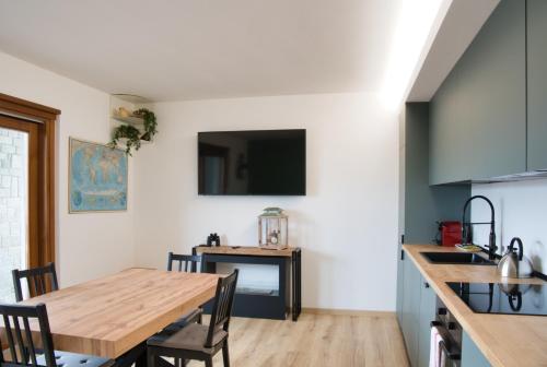 Seadmed, NNHouse: large terrace and marvelous view in Cassina Valsassina