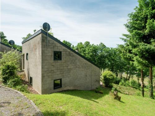 Modern Holiday Home in Stavelot with Stunning Views gîte à louer Mont de Fosse