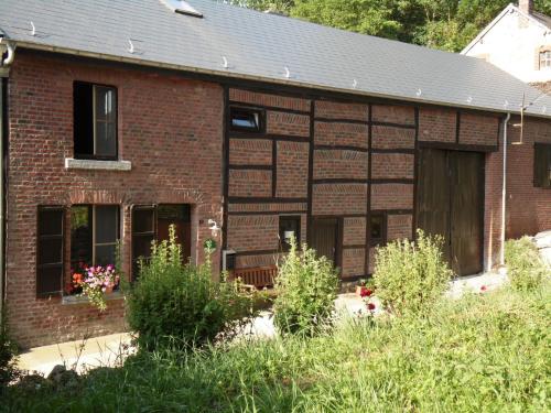  Traditional Holiday home in Beauraing with Private Garden, Pension in Beauraing bei Wanlin