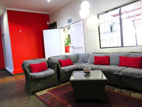 Közös társalgó / TV, Faith City Guesthouse in Outjo