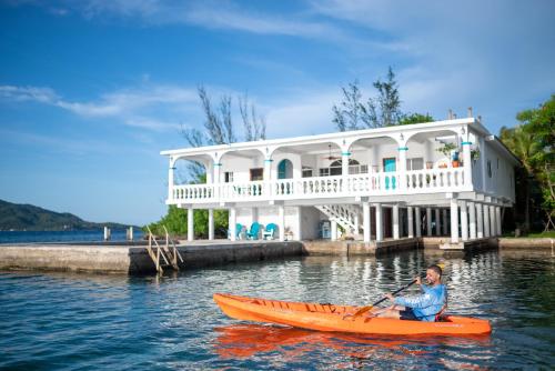 Pond Cay - Family Vacation Rental – khách sạn tại Guanaja