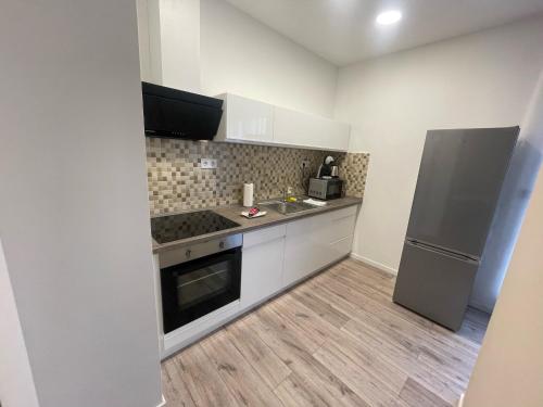 Konyha, Paskom Apartmanház (Paskom Apartmanhaz) in Székesféhervár Városközpont
