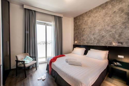 Sea Lion Hotel - image 10