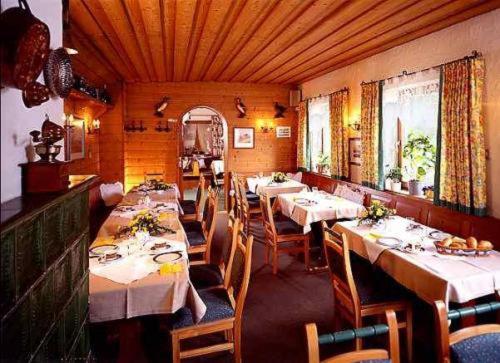 Restaurant, Gasthof SONNE in Seehausen am Staffelsee