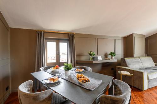 Palermo, 18 - Two-room apartment with terrace