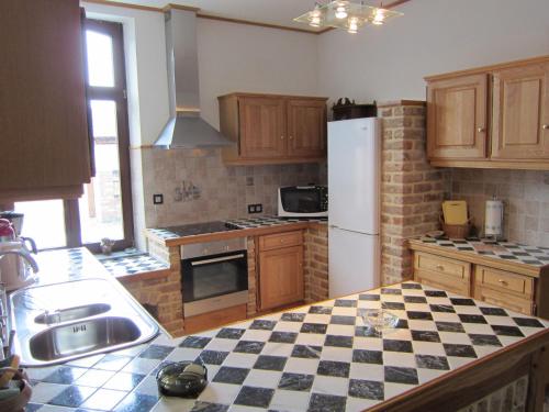 virtuve, Holiday home in Cul des Sarts in Les Rises
