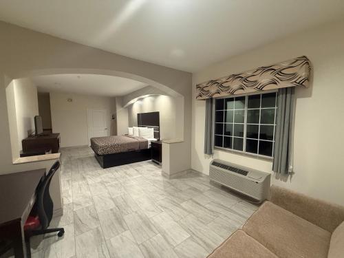 Suite, spa bathtub
