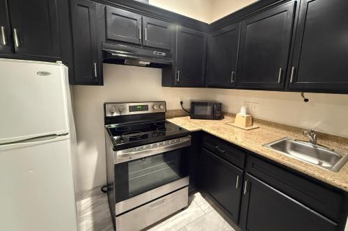 Regency Inn & Suites - Baytown - image 42