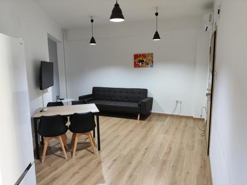 Ulysses Apartments Ermou - image 2