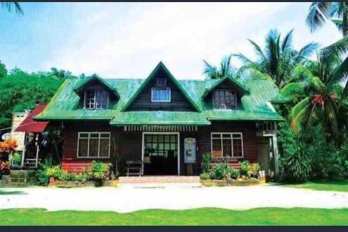 Shat's Guesthouse Siargao near Beach - 숙소 외관
