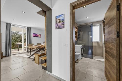 Lavanda Harmony Apartment - image 5